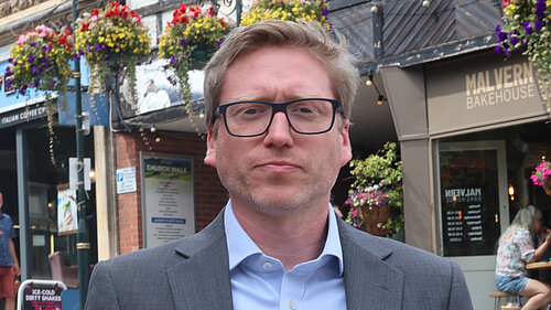 Dan high street photo